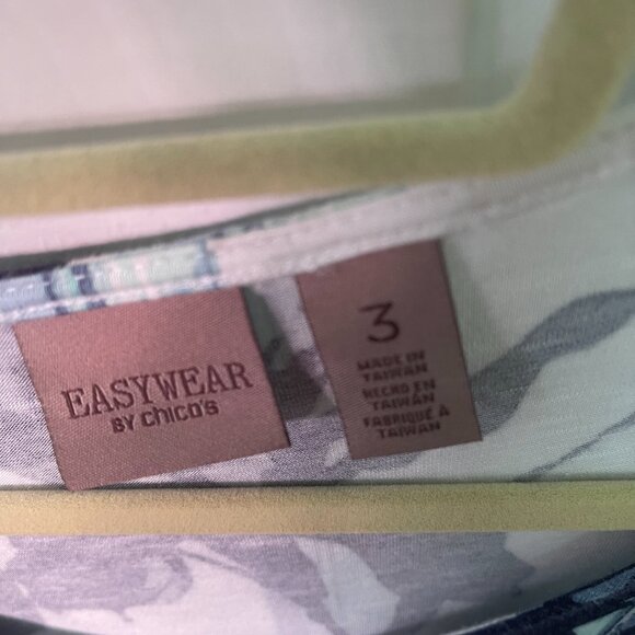 Chico's Easywear Navy top Size  18 - Picture 3 of 7